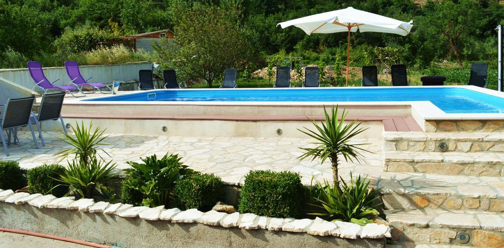 Villa Bubalo Omiš Esterno foto