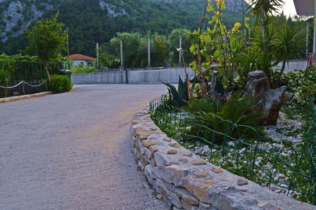 Villa Bubalo Omiš Esterno foto
